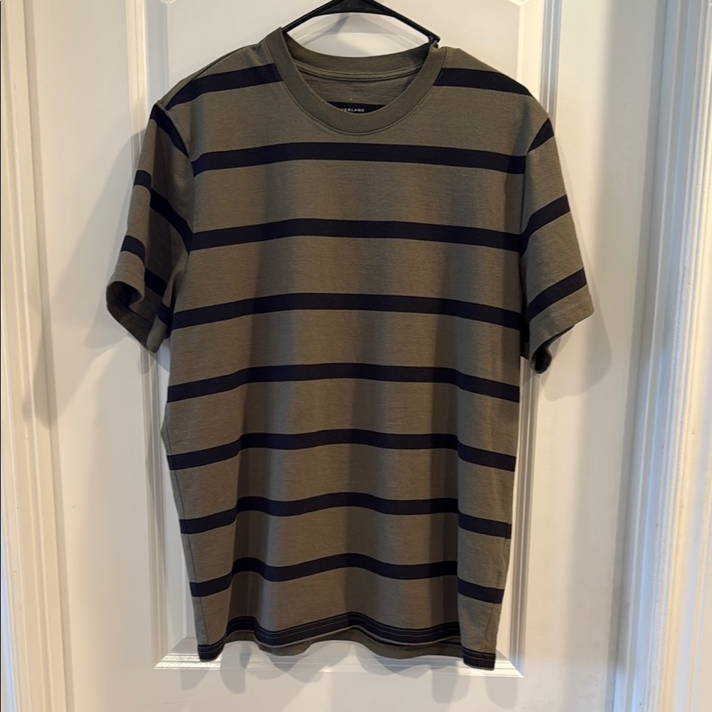 Everlane Green and Black Short Sleeve Tee